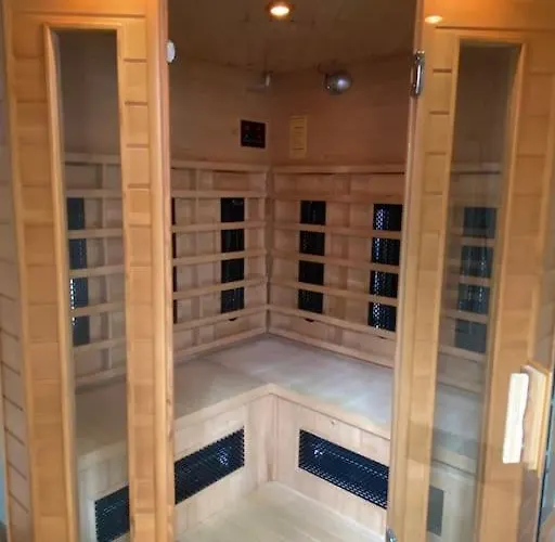 Chalet Prachtig Boschalet Met Cv, Airco En Sauna Op De Veluwe *